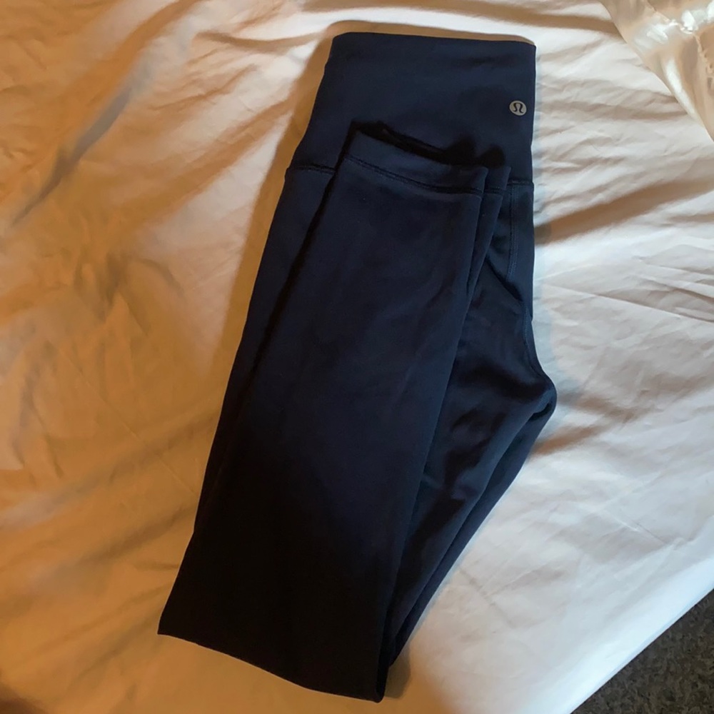 Lululemon leggings size 6-   26inch